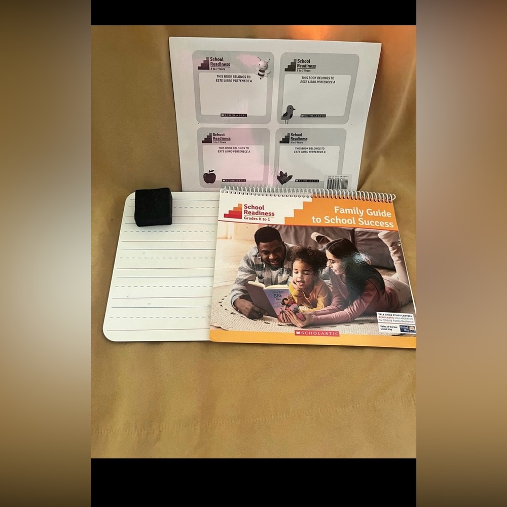 Scholastic English/Spanish Grades K through 1 Readiness Family Guide Book